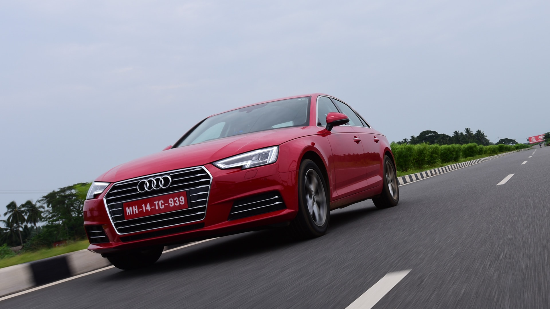 Audi A4 2016 30 TFSI Technology Exterior